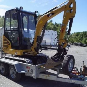 2017 CATERPILLAR 301.7D + 3 GODETS + REMORQUE
